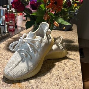 Yeezy Women's White and Cream Sneakers